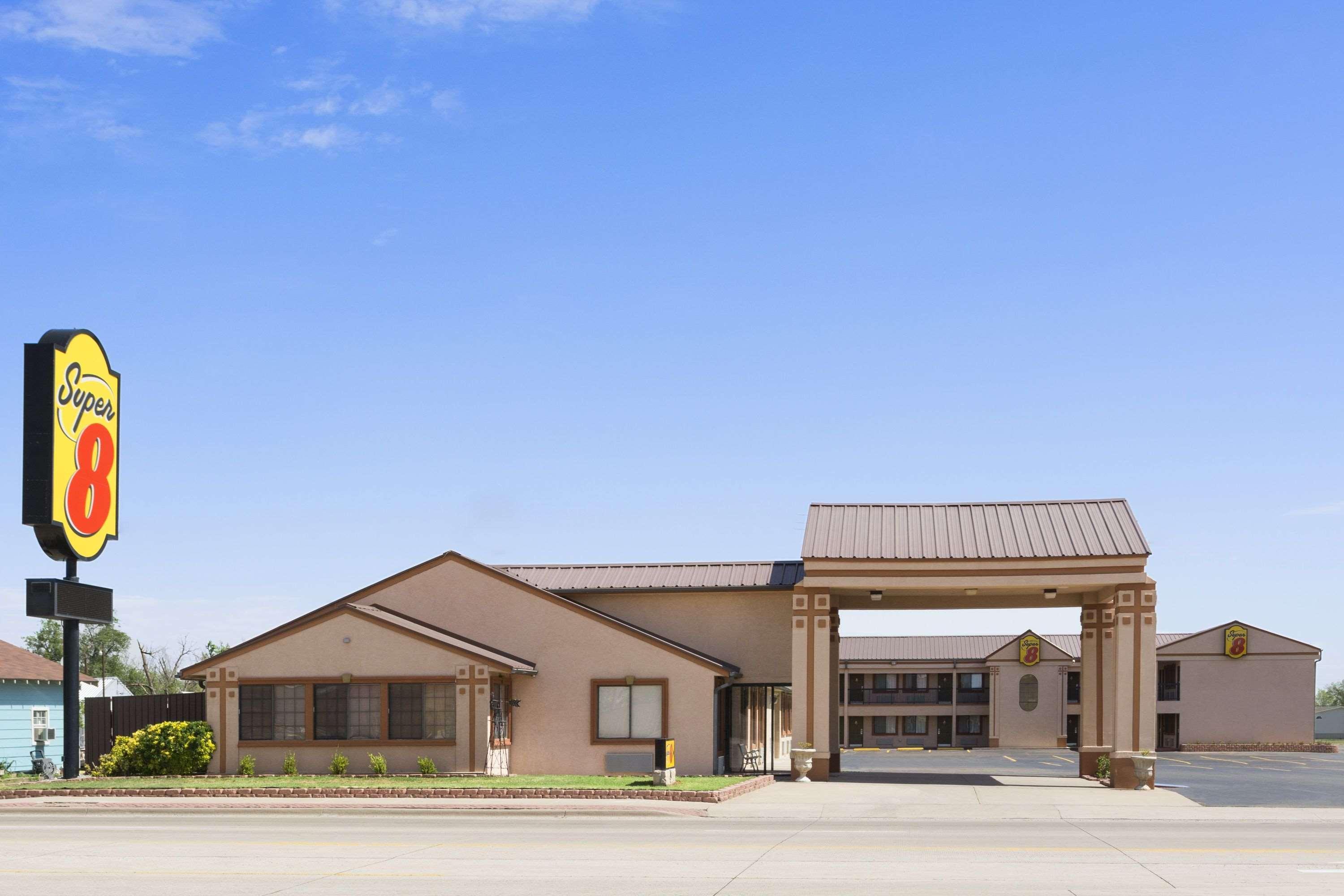 Super 8 By Wyndham Childress Exterior foto